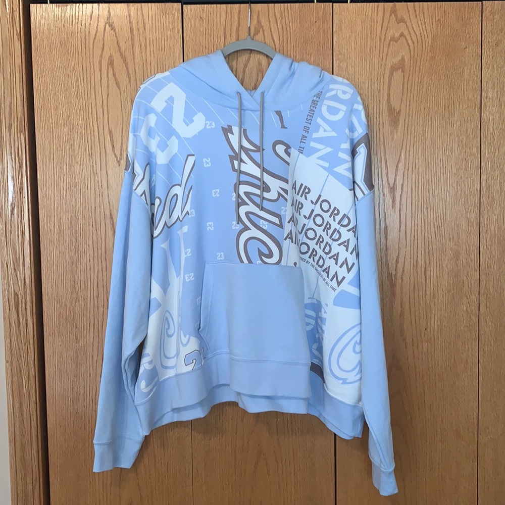 NWT Women’s Loose Fit Jordan Hoodie